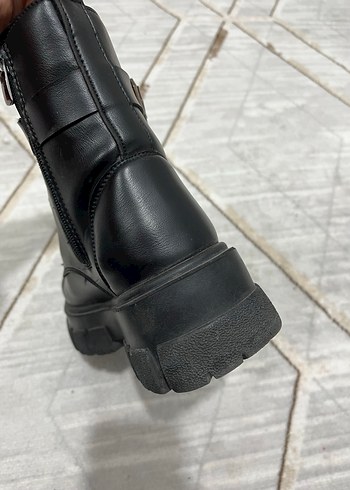 Siyah Deri Tokalı Platform Topuklu Bot - Görsel 5