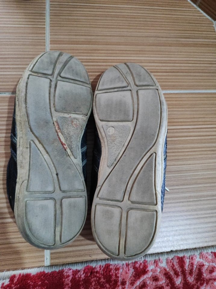 Erkek Siyah Minimalist Bağcıklar - Görsel 3