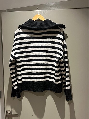 Bershka çizgili kazak - Görsel 4