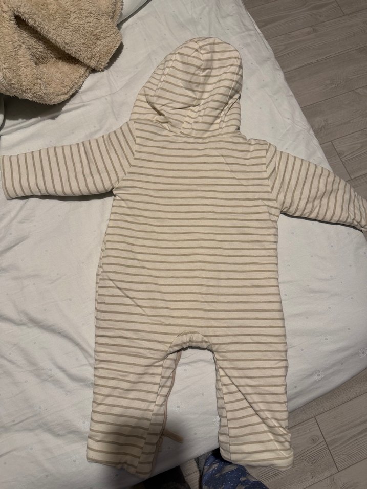 Bebek Bej Kapüşonlu Tulum - Görsel 4