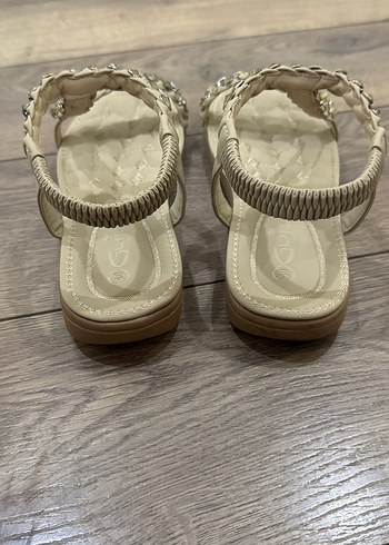40 Beden camel Renk KADIN TAŞLI BEJ RENK SANDALET