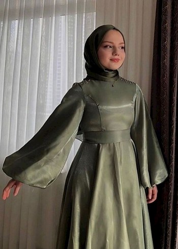 Parlak Haki Uzun Kollu Uzun Abiye