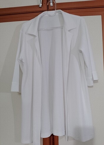 44 Beden beyaz Renk 44 beden tunik boy yazlık beyaz ceket 