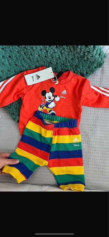 Adidas bebek eşofman