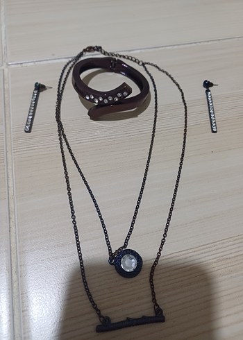 Zincir Detaylı Siyah Gotik Takı Seti