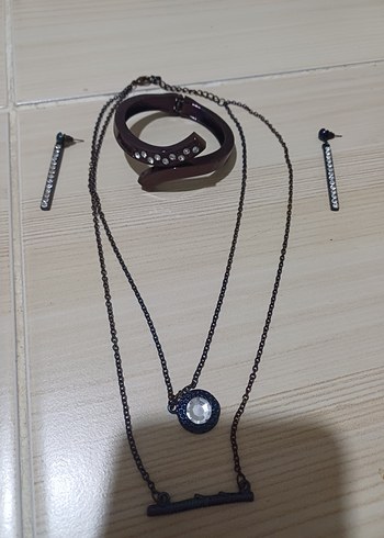 Beden Zincir Detaylı Siyah Gotik Takı Seti