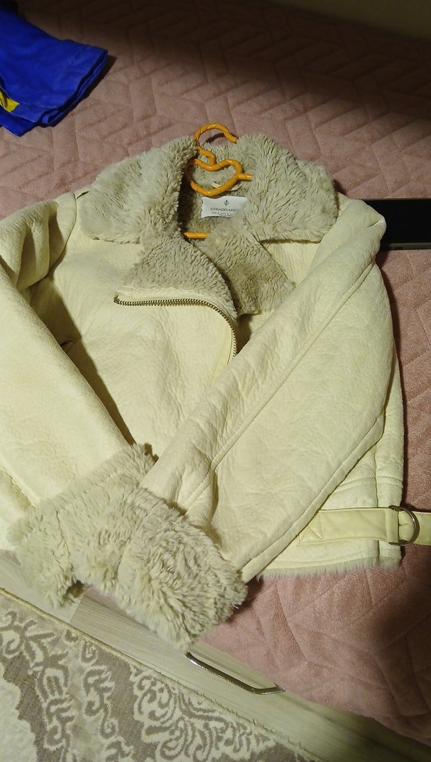 Beyaz Kürklü Midi Kadın Ceket - Görsel 3