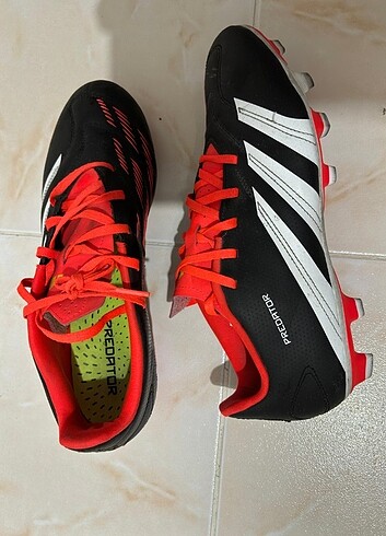 46 Numara Adidas Predator Orijinal Adidas ürünüdür