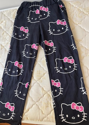Diğer Siyah Hello Kitty Desenli Rahat Pantolon