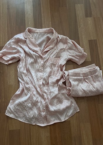 Pembe kalpli saten Kısa Kollu Rahat Kadın Pijama Takımı