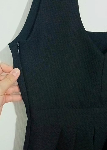 Siyah Pileli V Yakalı Midi Elbise - Görsel 4
