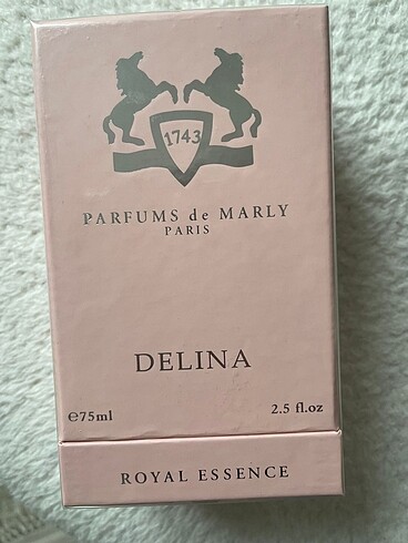 PARFUMS DE MARLY DELINA PARFÜM