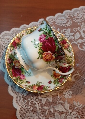 Diğer Royal Albert Old country roses