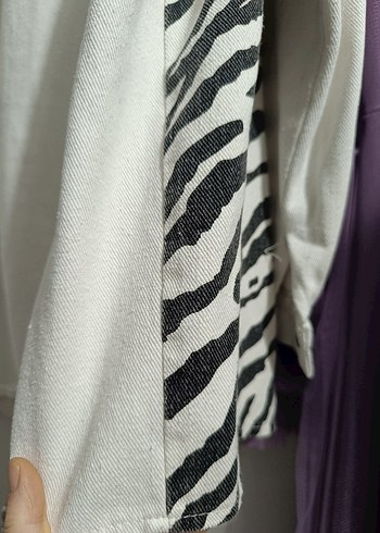 Zebra Desenli Düğmeli Kadın Gömlek - Görsel 5