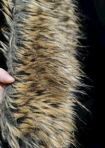 peluş kürk yaka - Görsel 2