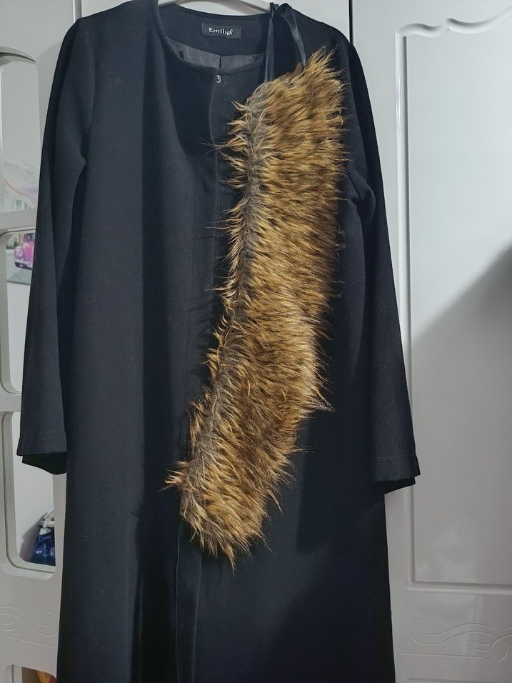 Kürklü Siyah Uzun Kadın Kaban - Görsel 4