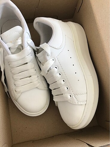Alexander McQueen Alexander Mqueen