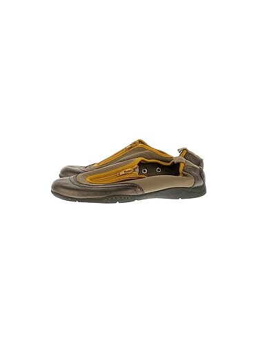 Aerosoles Spor Ayakkabı %70 İndirimli.