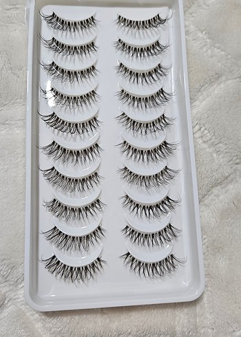 Doğal Görünümlü Takma Kirpik - Görsel 2