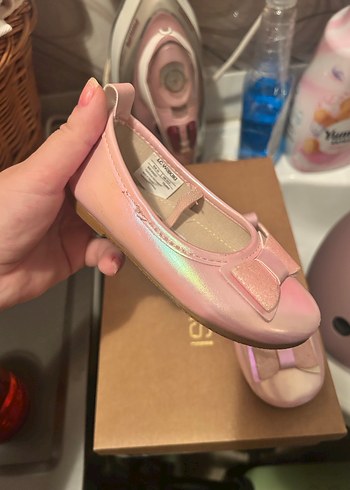 23 Beden pembe Renk Pembe Fiyonklu Kız Babet Ayakkabı