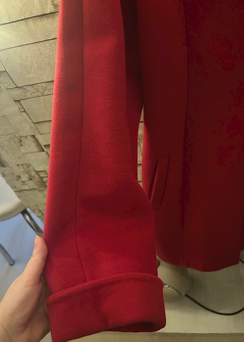 Kırmızı Kadın Kaban Broş Detaylı - Görsel 7