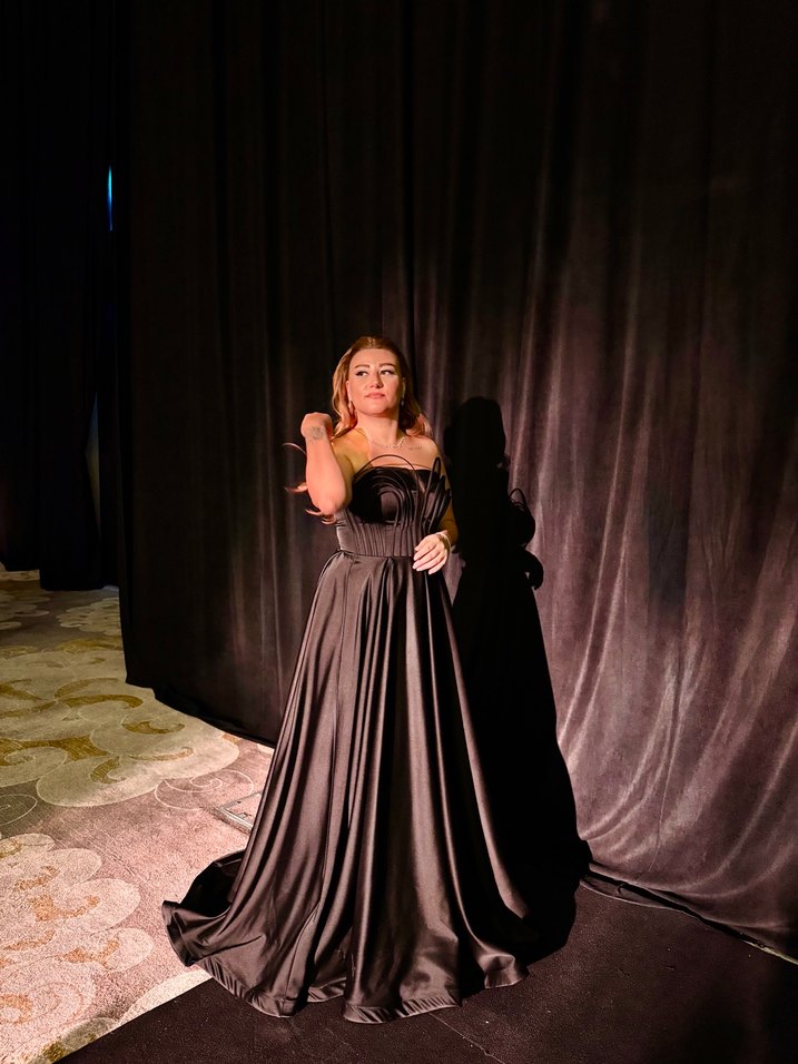 Siyah Drapeli Straplez Uzun Abiye Elbise - Görsel 2