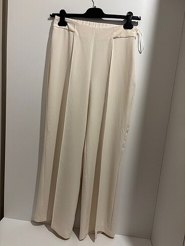 Gallery Krem Beyaz arası pantalon