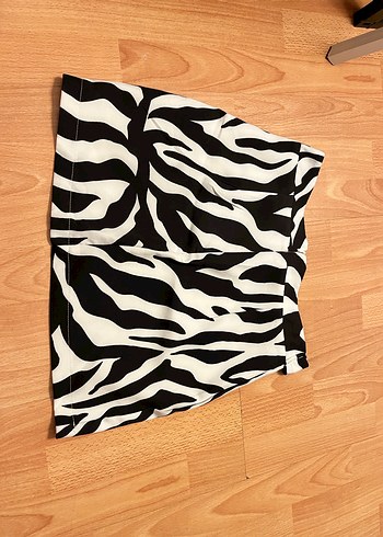 Trendyol & Milla Zebra Desenli Mini Etek