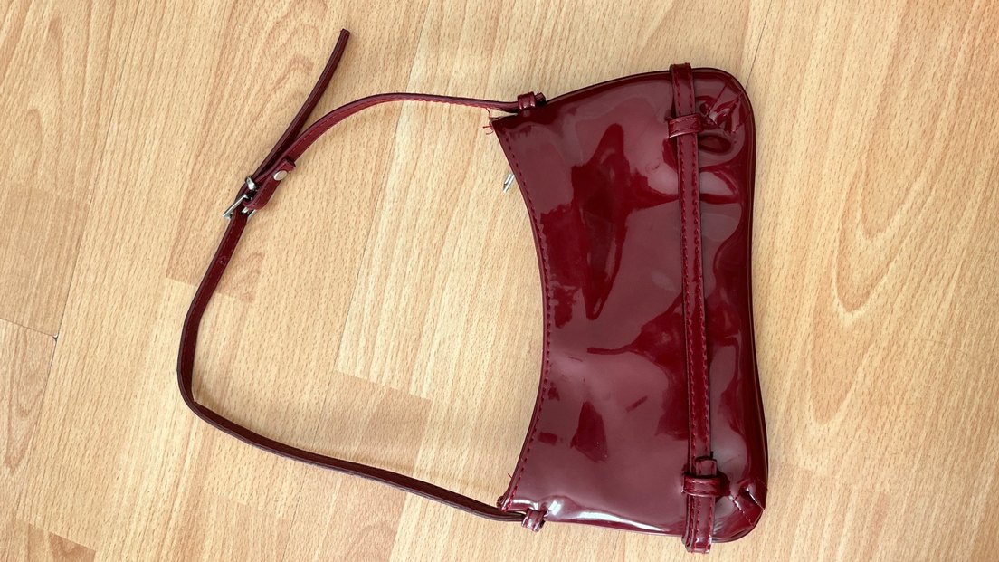 Bordo Parlak Deri Kadın Çanta Tokalı - Görsel 2