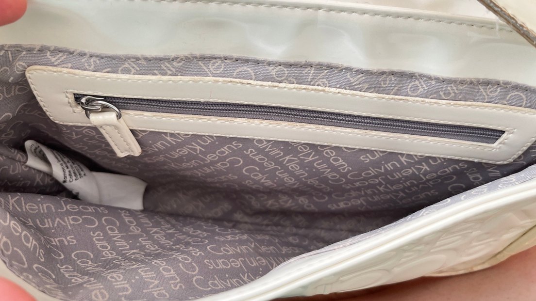 CALVIN KLEIN JEANS Krem Deri Tokalı Kadın Çanta - Görsel 4