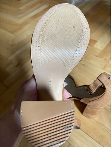 38 Beden turuncu Renk Bershka Kalın Topuklu Sandalet
