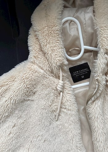 Krem Kapüşonlu Kadın Peluş Ceket - Görsel 2