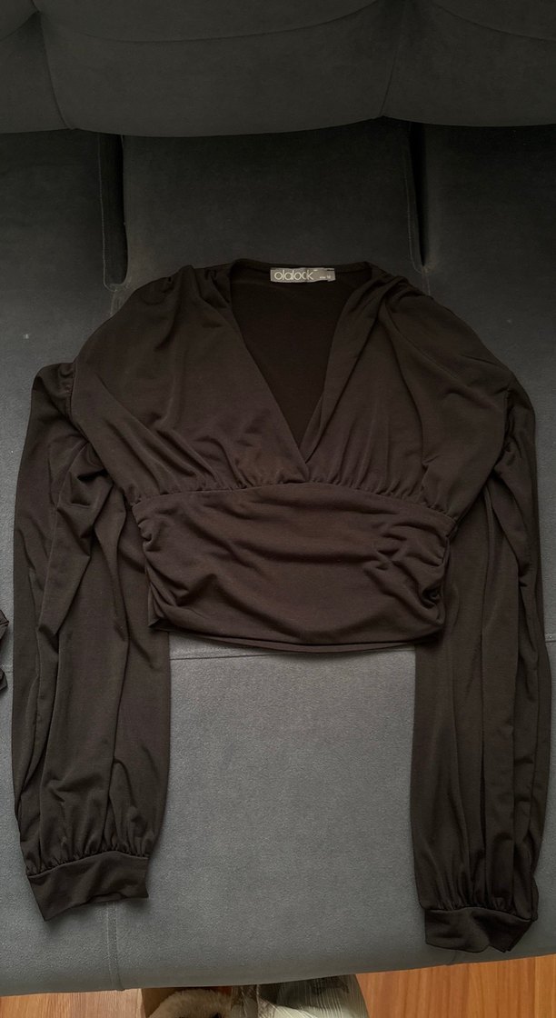 V Yaka Siyah Kadın Bluz, Kısa Kollu, Fitted Kesim - Görsel 4