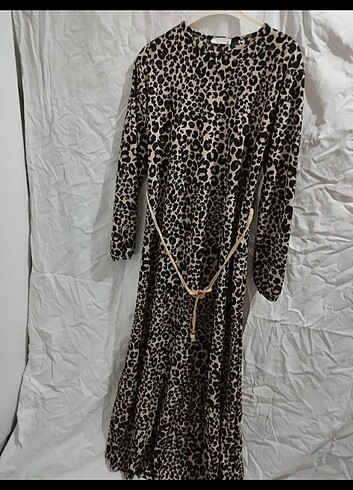 Leopar desenli elbise 