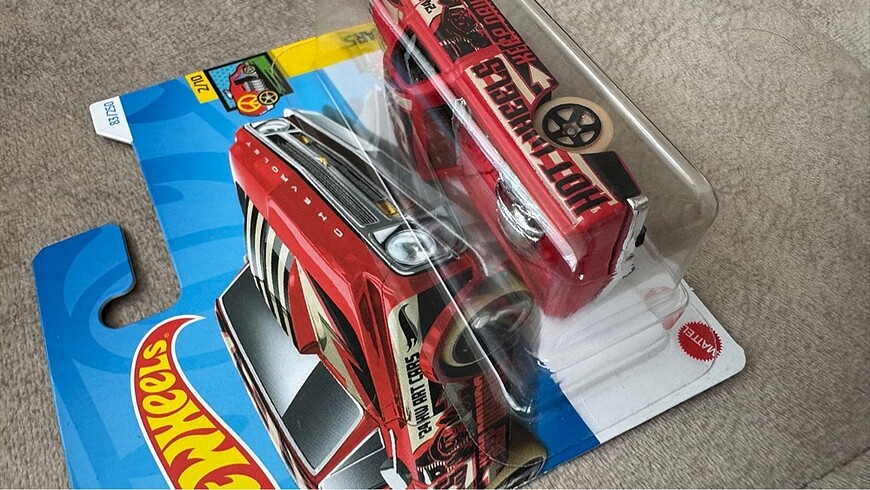 Hotwheels Chevy C10 - Görsel 3
