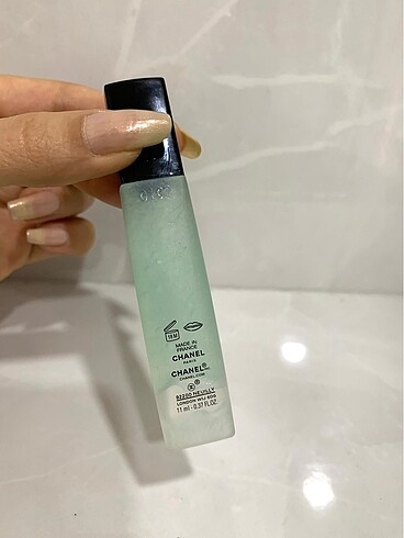 Chanel Güzelleştirici Dudak Serumu - Görsel 2