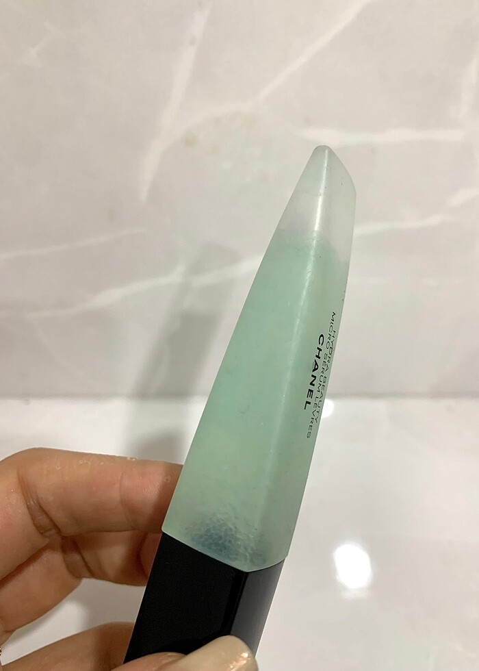 Chanel Güzelleştirici Dudak Serumu - Görsel 4