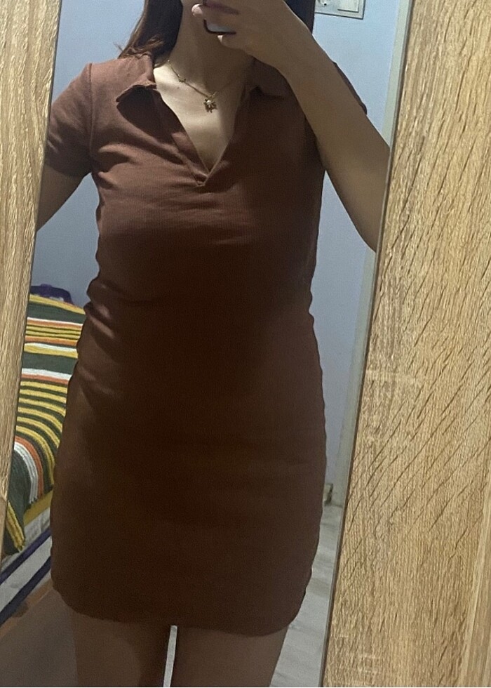 Kahverengi lacıste yaka günlük elbise - Görsel 3