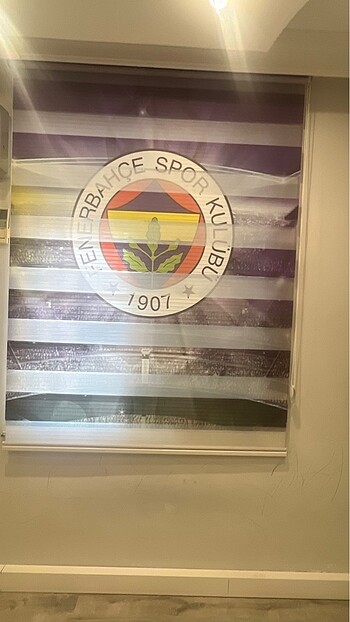 İki tane spor perde. Özel baskı - Görsel 2