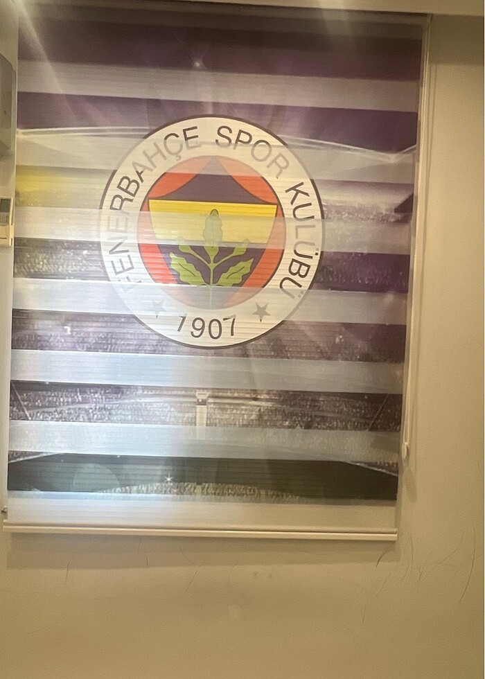 İki tane spor perde. Özel baskı - Görsel 2