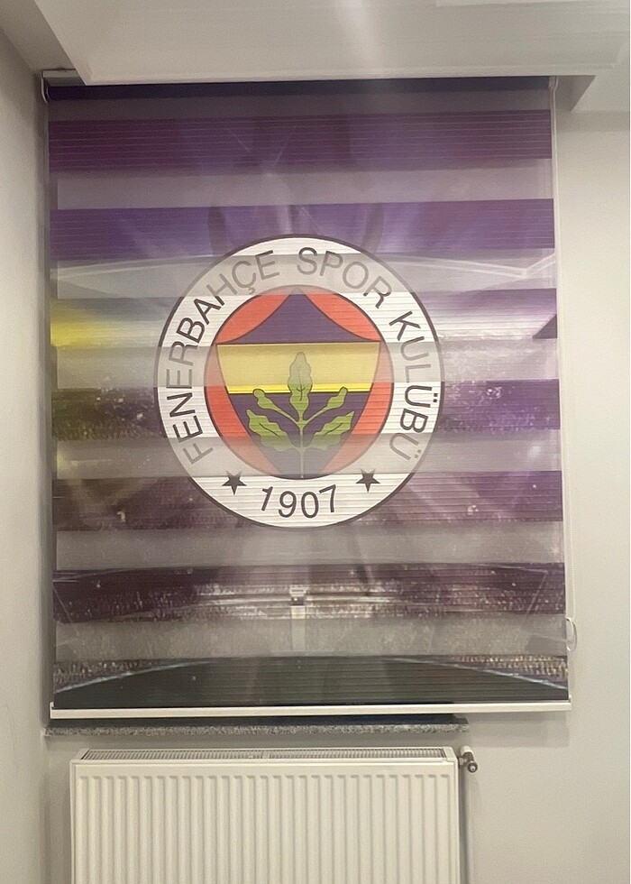 İki tane spor perde. Özel baskı - Görsel 3