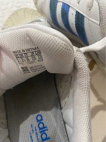 36 Beden beyaz Renk Adidas spor ayakkabısı