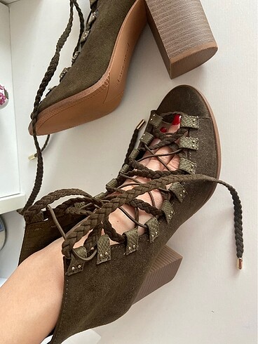 36 Beden haki Renk Bershka ayakkabı