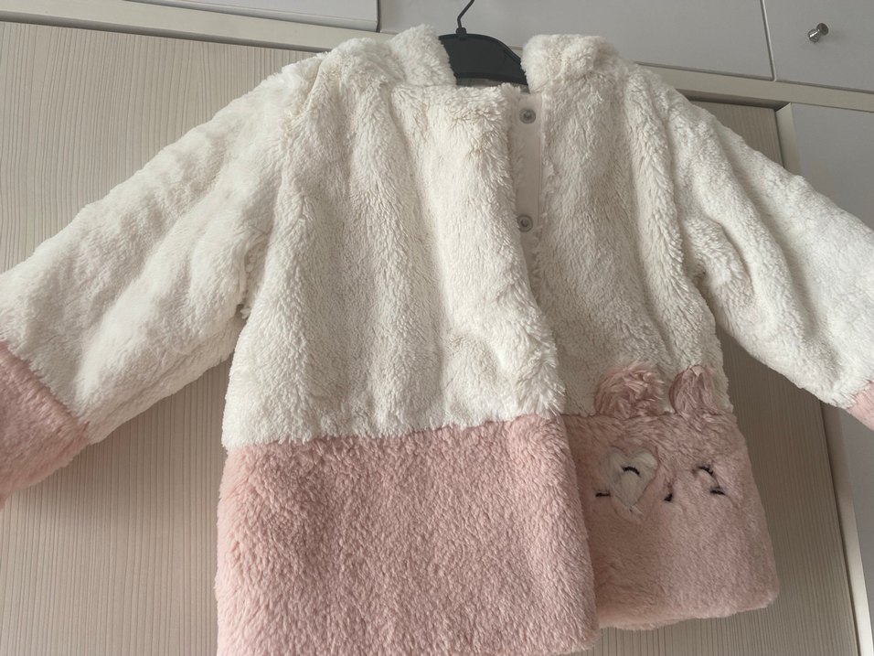 Kapüşonlu Beyaz ve Pembe Kız Çocuk Peluş Ceket - Görsel 2
