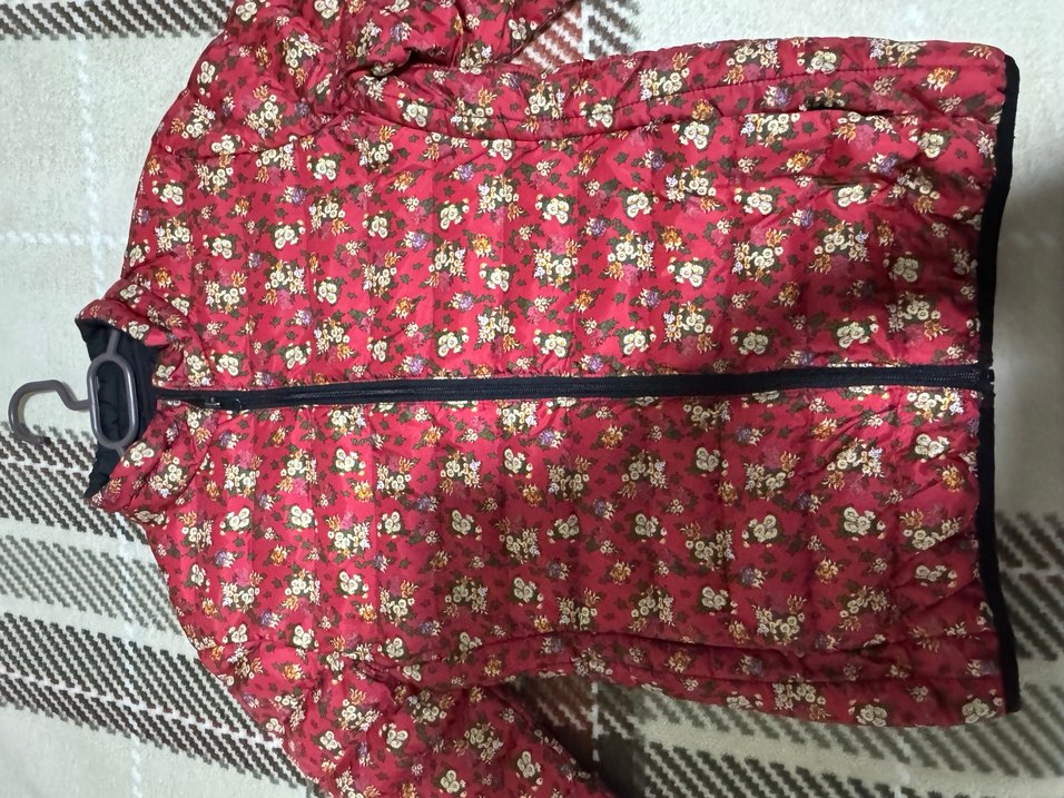 Fermuarlı Kırmızı Çiçek Desenli Kadın Ceketi - Görsel 4