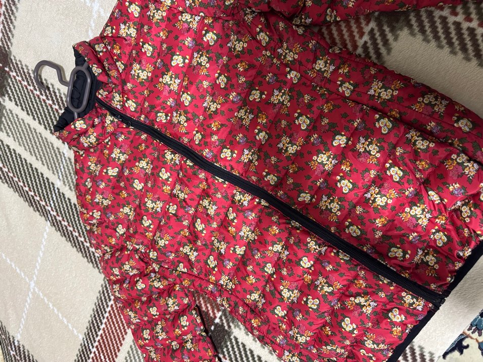 Fermuarlı Kırmızı Çiçek Desenli Kadın Ceketi - Görsel 2