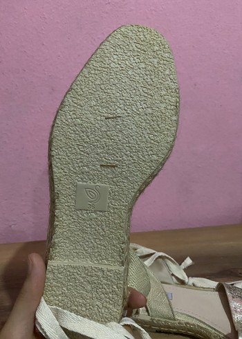 36 Beden Pembe Dolgu Topuklu Kadın Sandalet