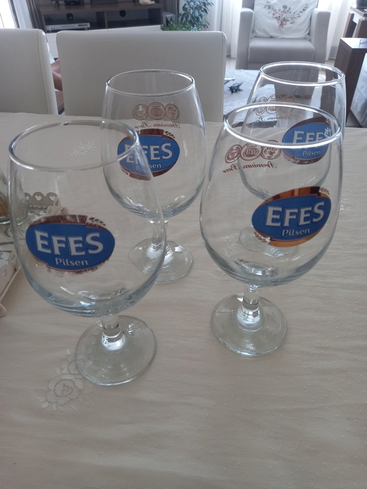 EFES Pilsen Logolu Şeffaf Kadeh tek fiyati 200 tl - Görsel 2