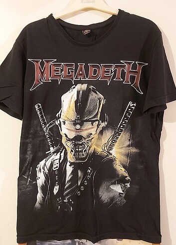 megadeth tshirt