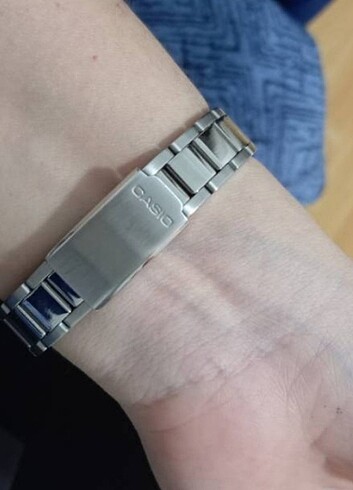  Beden gri Renk Casio kutusunda bayan saati